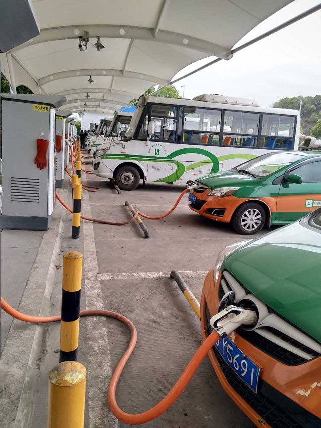 星澤機(jī)電與能科充電樁攜手共同開拓湖南市場